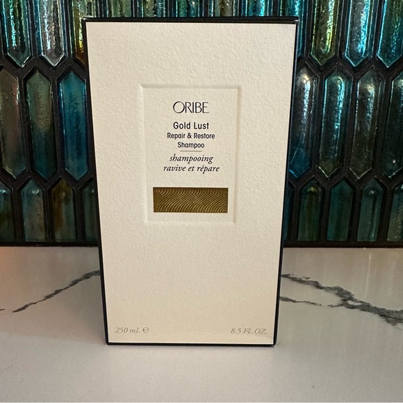 Oribe Gold Lust Repair & Restore Shampoo - Picture 1 of 3